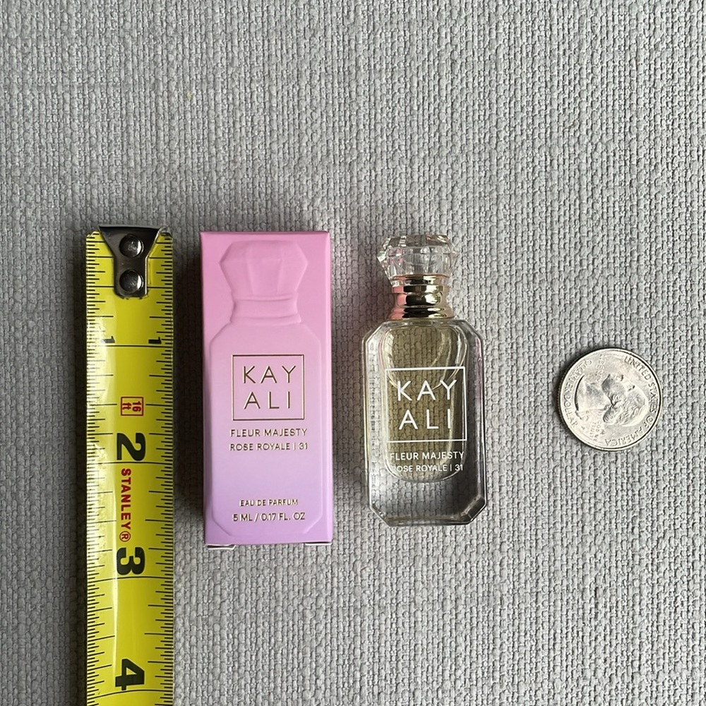 Kayali Fleur Majesty rose royale 31 miniature dabber - Picture 2 of 10